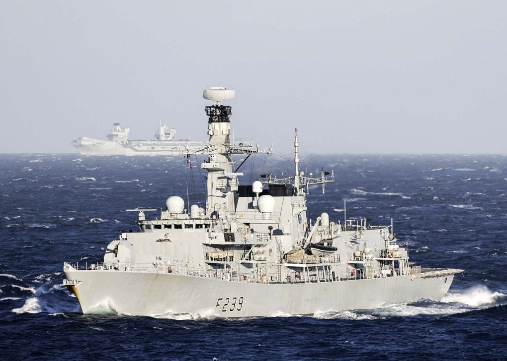 СМИ рассказали о столкновении российской подлодки с британским фрегатом