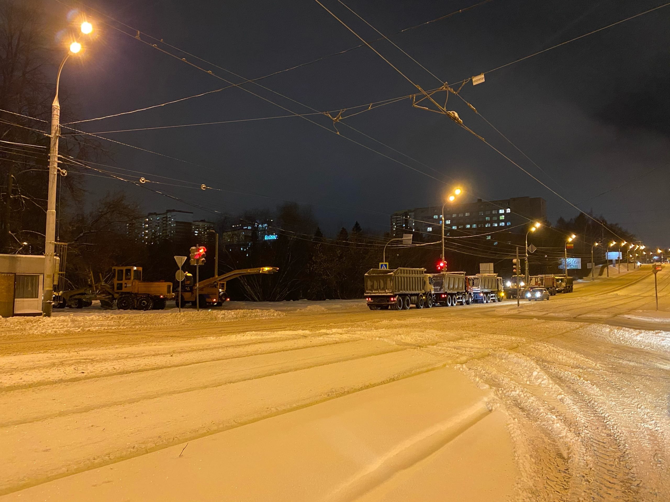 Подрядчики объяснили плохую уборку снега в Ижевске нехваткой кадров